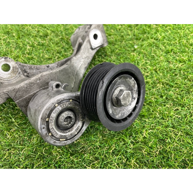 Кронштейн генератора (кронштейны двигателя) AUDI Q7 4L 2014 3.0 TFSi CTWB 06E903143H