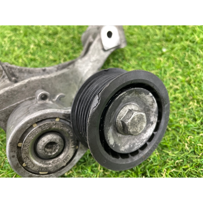 Кронштейн генератора (кронштейны двигателя) AUDI Q7 4L 2014 3.0 TFSi CTWB 06E903143H