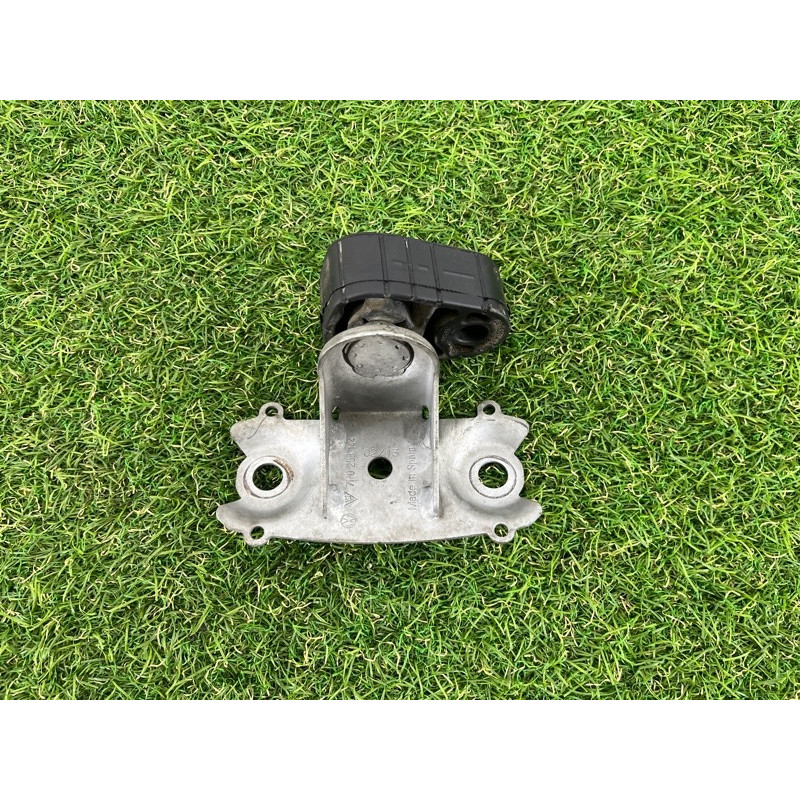 Кронштейн глушителя (выпускная система) PORSCHE CAYENNE 958 2013 3.6 95811115000