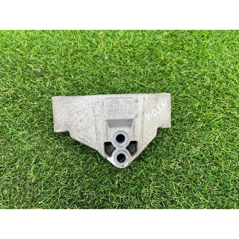 Кронштейн КПП (трансмиссия) Volkswagen Touareg NF 2011 3.6 7L8399649