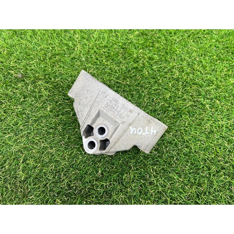 Кронштейн КПП (трансмиссия) Volkswagen Touareg NF 2011 3.6 7L8399649