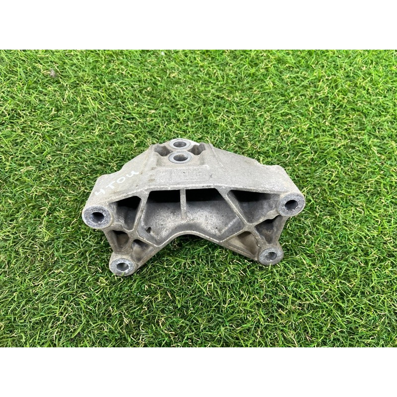 Кронштейн КПП (трансмиссия) Volkswagen Touareg NF 2011 3.6 7L8399649