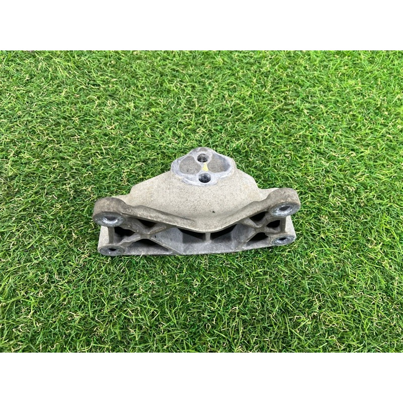 Кронштейн КПП (трансмиссия) Volkswagen Touareg NF 2011 3.6 7L8399649