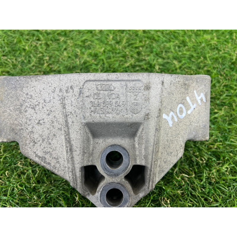 Кронштейн КПП (трансмиссия) Volkswagen Touareg NF 2011 3.6 7L8399649