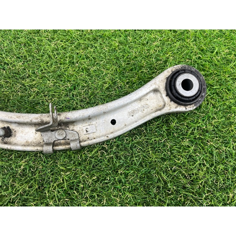Рычаг подвески (подвеска) Volkswagen Touareg NF 2012 3.6 7L0505323A
