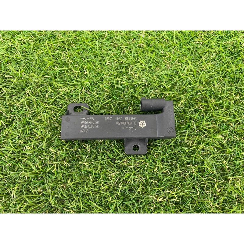 Антенна бесключевого доступа (электрика) Jeep Grand Cherokee WK2 2017 3.6 68051315AB