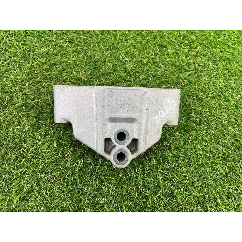 Кронштейн раздатки (трансмиссия) Volkswagen Touareg NF 2012 3.0 7L6399649D