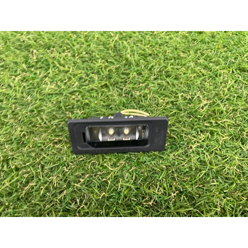 Плафон подсветки номера (оптика) Volkswagen Passat B7 2016 1.8 3AF943021A