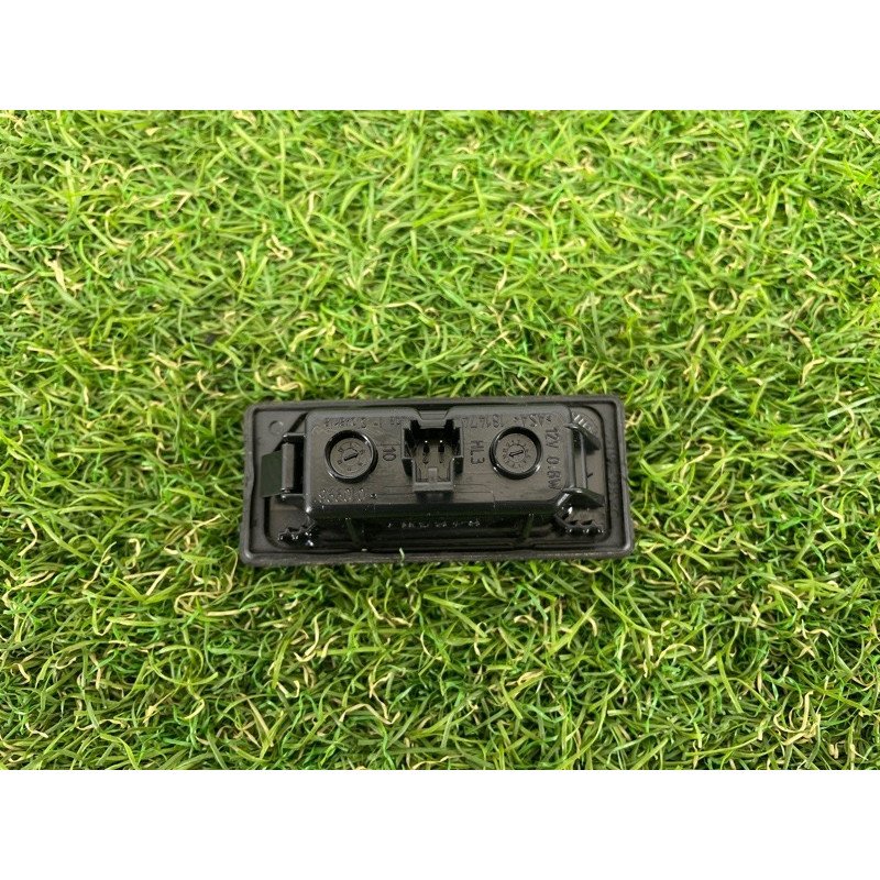 Плафон подсветки номера (оптика) AUDI Q7 4M 2017 3.0 TFSi CREC 4G0943021