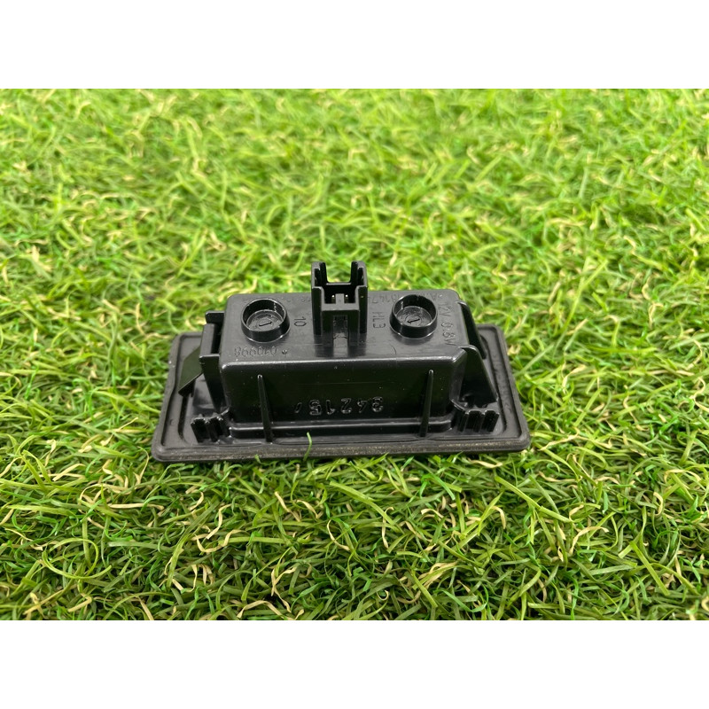 Плафон подсветки номера (оптика) AUDI Q7 4M 2017 3.0 TFSi CREC 4G0943021