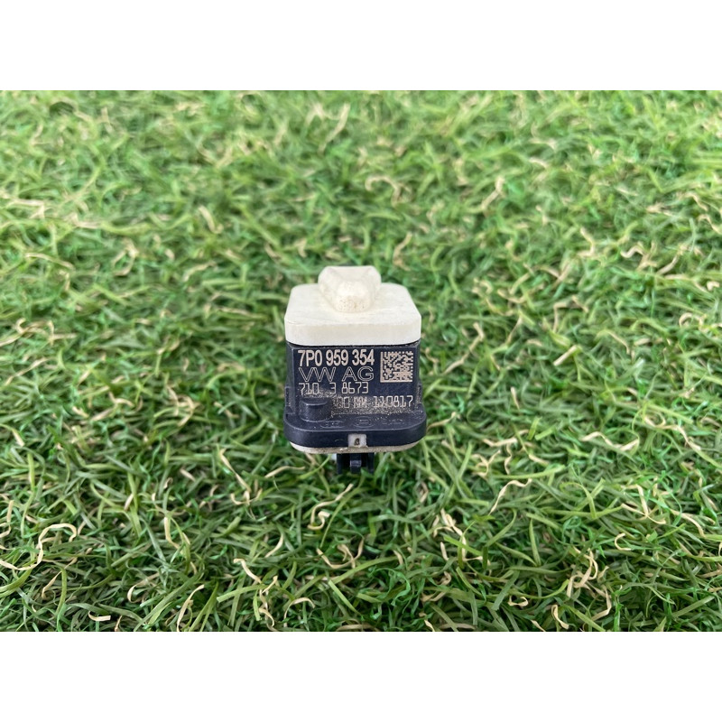 Датчик удара (электрика / датчики) Volkswagen Touareg NF 2012 3.0 7P0959354