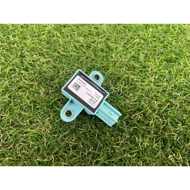 Датчик удара (электрика / датчики) AUDI A4 B8 2012 2.0 TFSI 8K0955557C