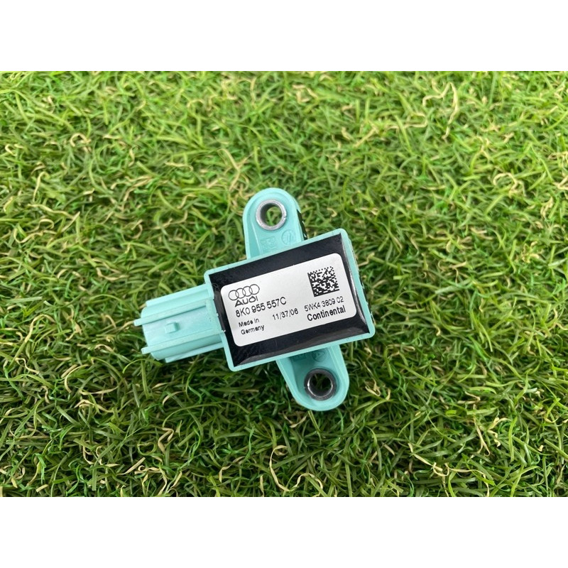 Датчик удара (электрика / датчики) AUDI A4 B8 2012 2.0 TFSI 8K0955557C
