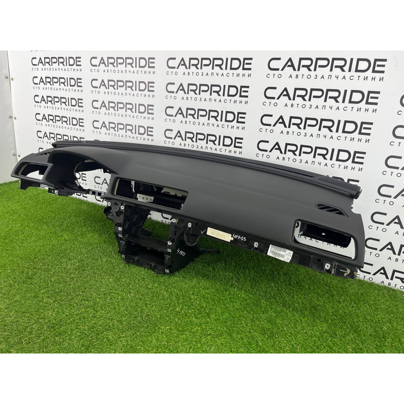 Торпеда (салон) Volkswagen Passat B7 2016 1.8 561857003M81X