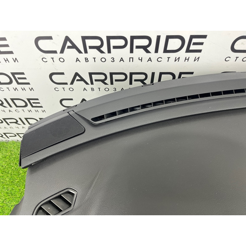 Торпеда (салон) Volkswagen Passat B7 2016 1.8 561857003M81X