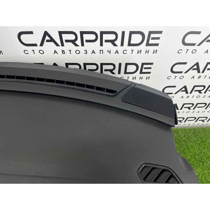 Торпеда (салон) Volkswagen Passat B7 2016 1.8 561857003M81X