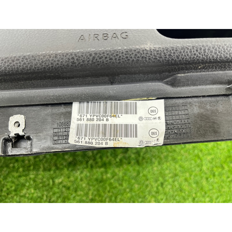 Торпеда (салон) Volkswagen Passat B7 2016 1.8 561857003M81X