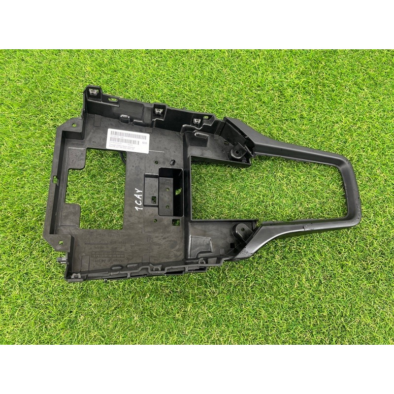 Крепление центральной консоли (салон) PORSCHE CAYENNE 958 2013 3.6 95855325101