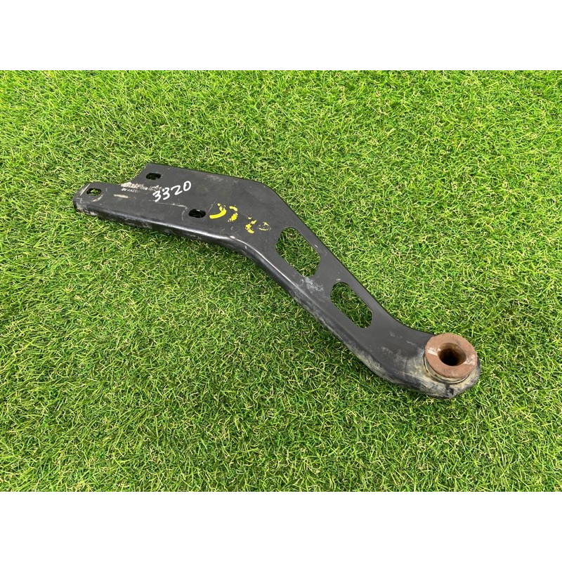 Кронштейн глушителя (выпускная система) Jeep Grand Cherokee WK2 2017 3.6 68166084AA