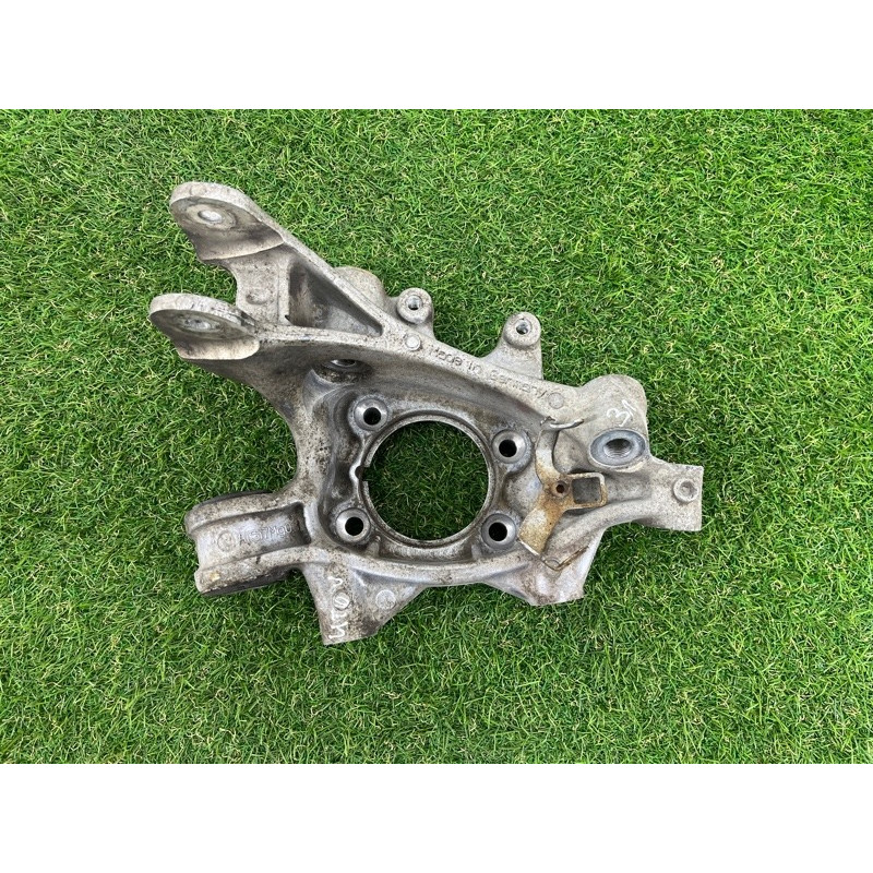Цапфа подвески (подвеска) Volkswagen Touareg NF 2011 3.6 7P0505435A
