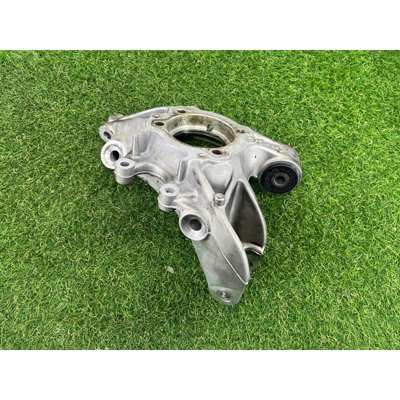 Цапфа подвески (подвеска) Volkswagen Touareg NF 2011 3.6 7P0505436B