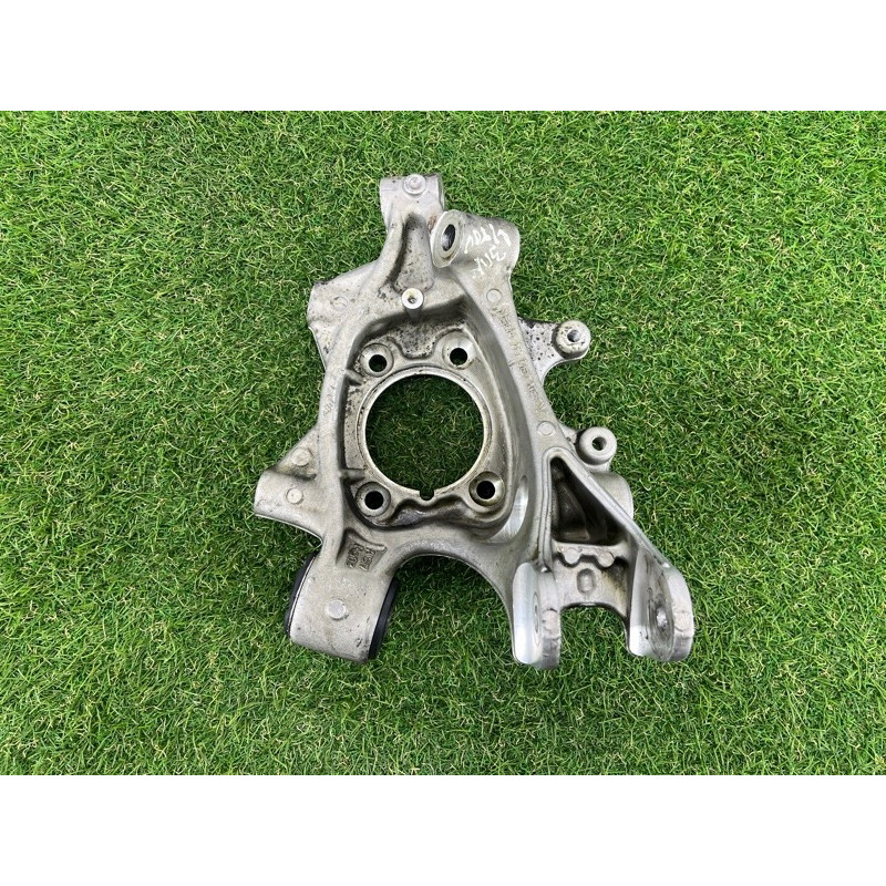 Цапфа подвески (подвеска) Volkswagen Touareg NF 2011 3.6 7P0505436B