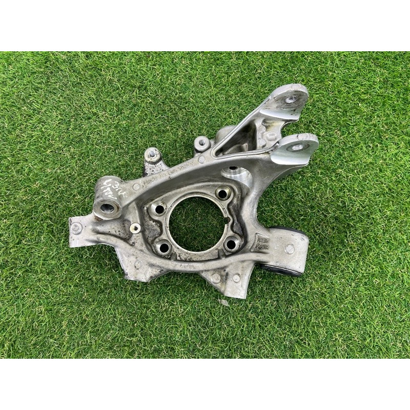 Цапфа подвески (подвеска) Volkswagen Touareg NF 2011 3.6 7P0505436B