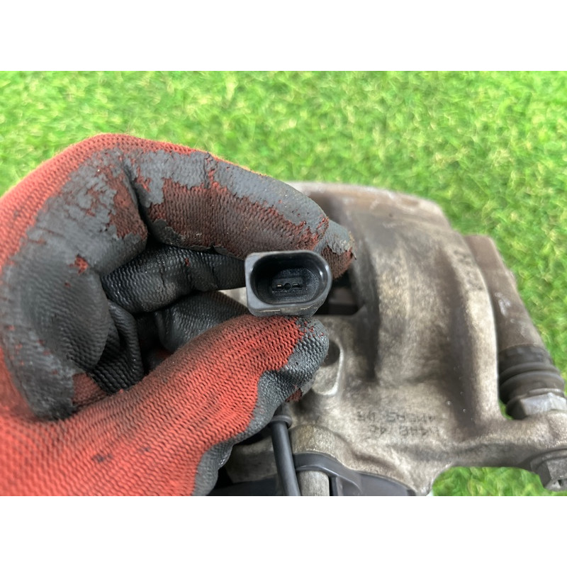 Суппорт тормозной (тормозная система) AUDI Q7 4M 2017 3.0 TFSi CREC 4M0615403A