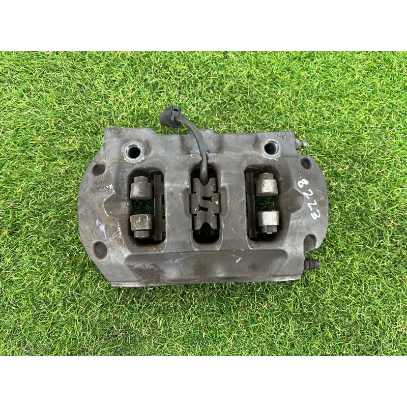 Гальмівний супорт (гальмівна система) Volkswagen Touareg NF 2012 3.6 7P6615423C