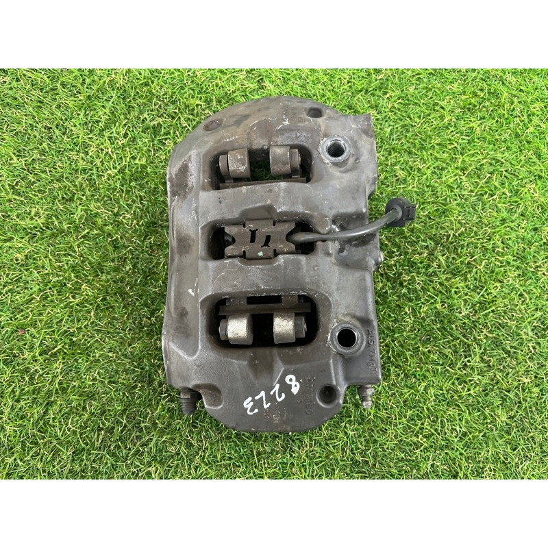 Гальмівний супорт (гальмівна система) Volkswagen Touareg NF 2012 3.6 7P6615423C