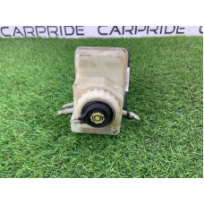 Бачок тормозной жидкости