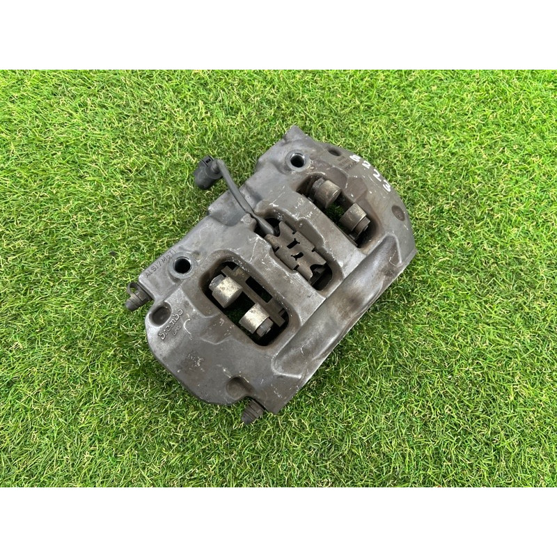 Гальмівний супорт (гальмівна система) Volkswagen Touareg NF 2012 3.6 7P6615424C