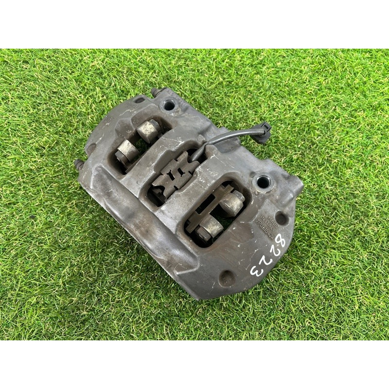 Гальмівний супорт (гальмівна система) Volkswagen Touareg NF 2012 3.6 7P6615424C