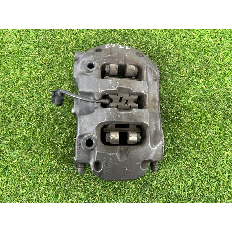 Гальмівний супорт (гальмівна система) Volkswagen Touareg NF 2012 3.6 7P6615424C