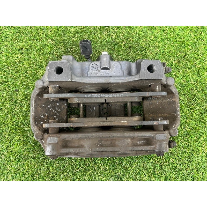 Гальмівний супорт (гальмівна система) Volkswagen Touareg NF 2012 3.6 7P6615424C