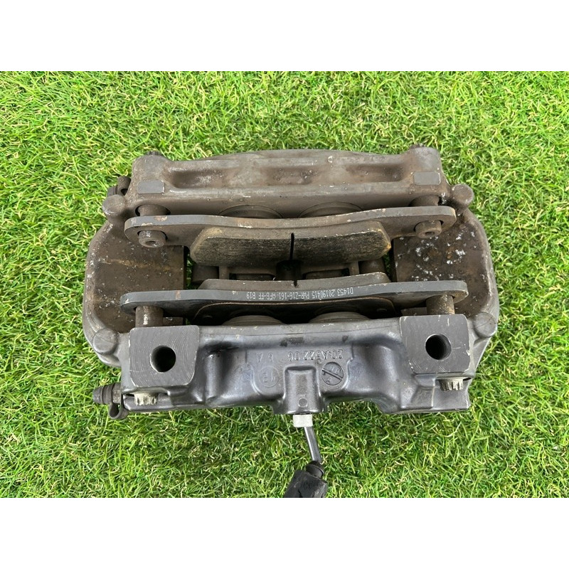 Гальмівний супорт (гальмівна система) Volkswagen Touareg NF 2012 3.6 7P6615424C