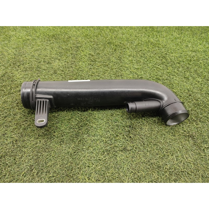 Патрубок воздушного фильтра (впускная система) Volkswagen Passat B7 2014 1.8 5C0129654