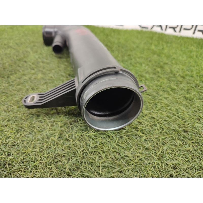 Патрубок воздушного фильтра (впускная система) Volkswagen Passat B7 2014 1.8 5C0129654