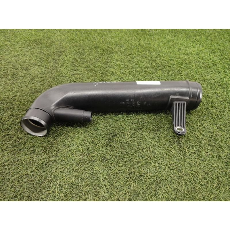 Патрубок воздушного фильтра (впускная система) Volkswagen Passat B7 2014 1.8 5C0129654