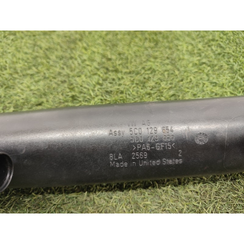 Патрубок воздушного фильтра (впускная система) Volkswagen Passat B7 2014 1.8 5C0129654