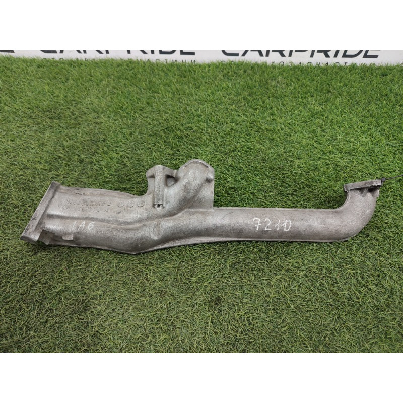 Патрубок (система охлаждения) AUDI A6 C5 2001 2.5 AKE 059145770A