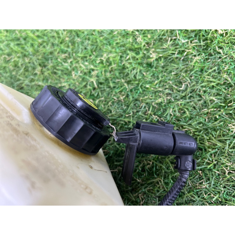 Бачок тормозной жидкости (тормозная система) AUDI Q7 4L 2007 3.6 7L8611303