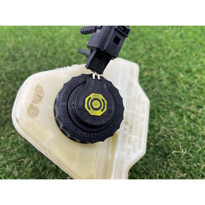 Бачок тормозной жидкости (тормозная система) AUDI Q7 4L 2007 3.6 7L8611303