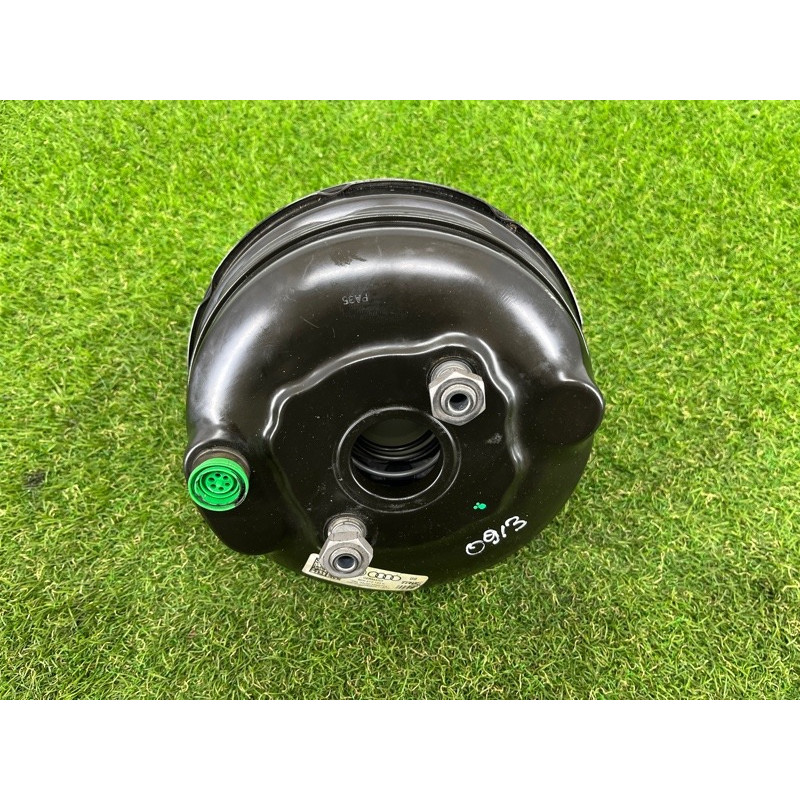 Вакуумный усилитель тормозов (тормозная система) AUDI A4 B8 2012 2.0 TFSI 8K0612107B