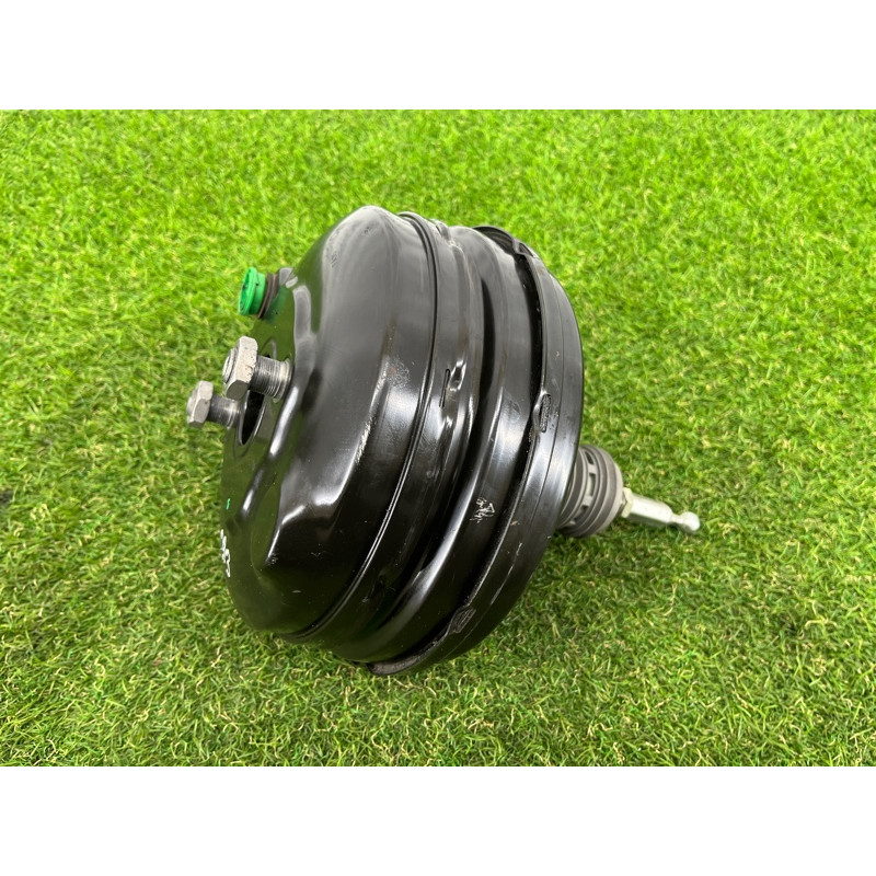 Вакуумный усилитель тормозов (тормозная система) AUDI A4 B8 2012 2.0 TFSI 8K0612107B