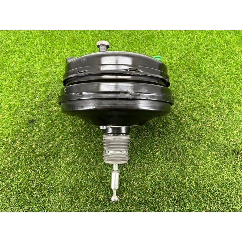 Вакуумный усилитель тормозов (тормозная система) AUDI A4 B8 2012 2.0 TFSI 8K0612107B