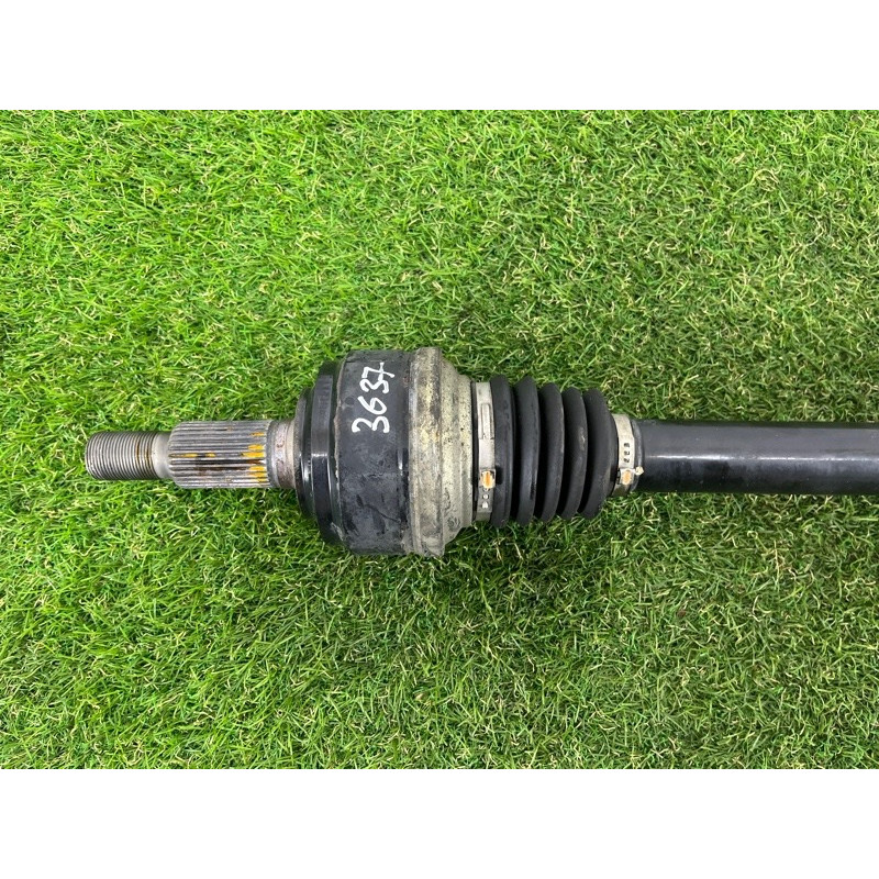 Привод (трансмиссия) Volkswagen Touareg NF 2012 3.0 7P0501201G