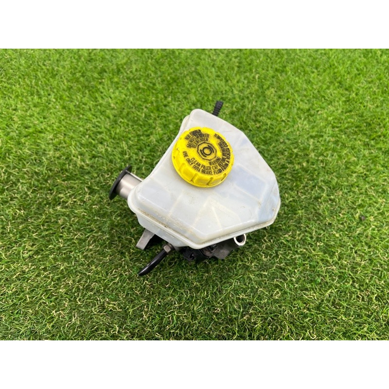 Головний гальмівний циліндр (гальмівна система) Volkswagen Touareg NF 2012 3.0 7P0611019