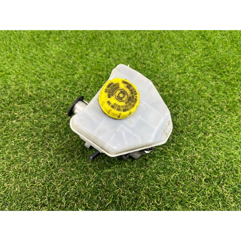 Головний гальмівний циліндр (гальмівна система) Volkswagen Touareg NF 2011 3.6 7P0611019