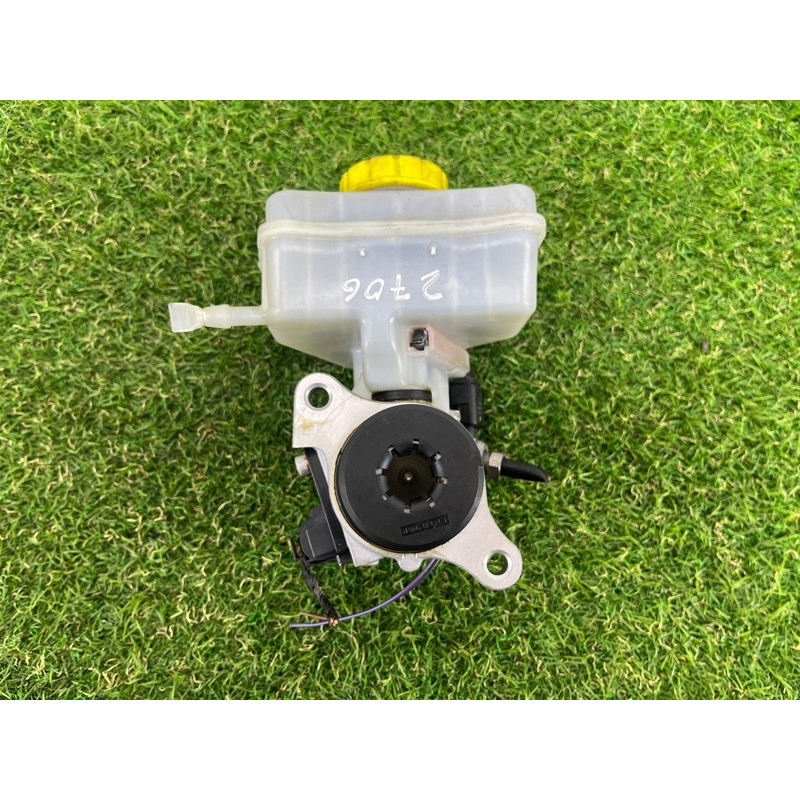 Головний гальмівний циліндр (гальмівна система) Volkswagen Touareg NF 2011 3.6 7P0611019